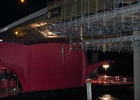 Seerose unterquert die Achereggbrücke in Stansstad
