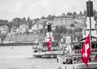 5 alte Damen tanzen durch den Sonntag